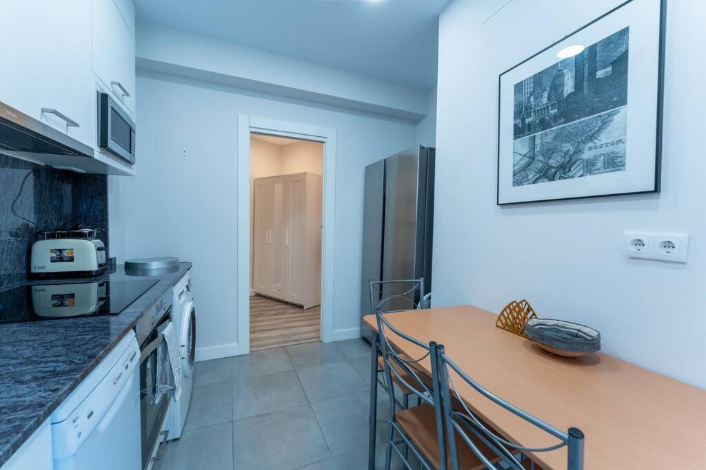 Valdecilla Center Apartment サンタンデール エクステリア 写真
